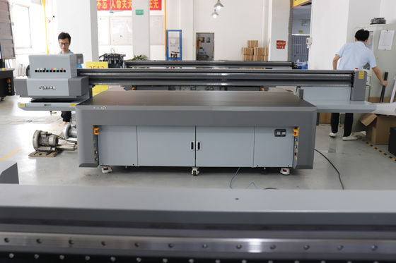 Digital Large Format Printer Precise Powerful UV Printing Equipment