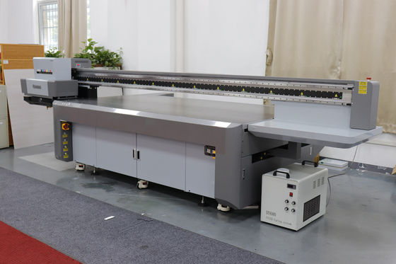 LED Environmental UV Ink Ricoh G5/G6 Nozzle UV Flatbed Printer For Volume Printing